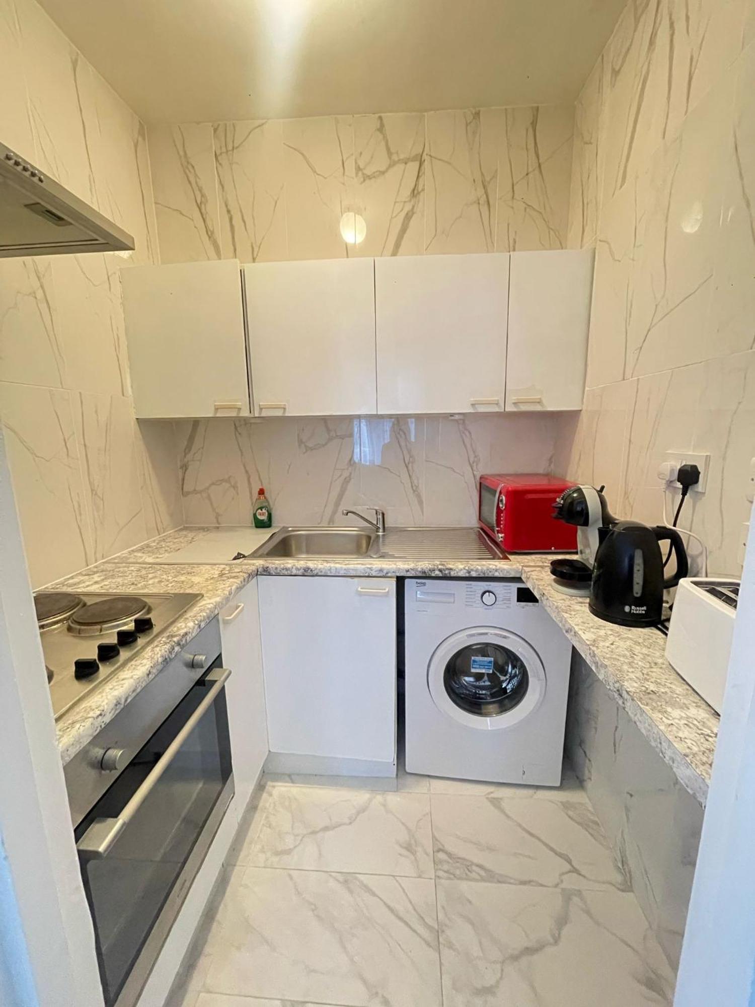 Lovely 2 Bed Flat 2 Floor Miles Лондон Экстерьер фото